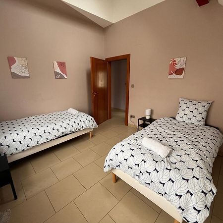 Villa Avec Piscine Interieure 奥尔泽姆 外观 照片