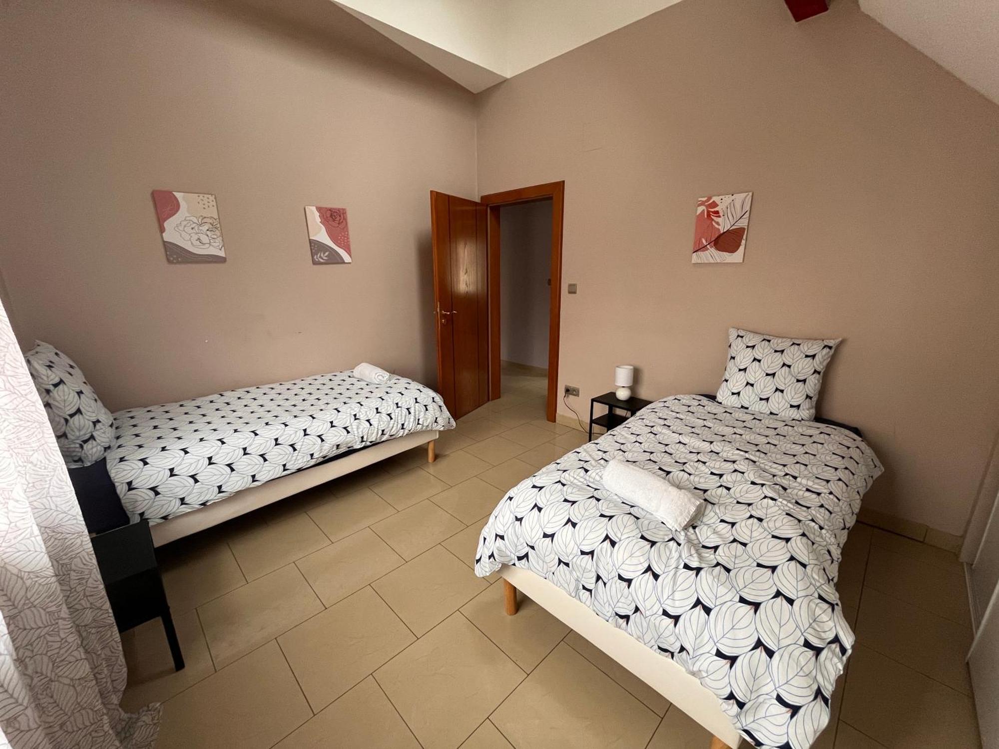 Villa Avec Piscine Interieure 奥尔泽姆 外观 照片
